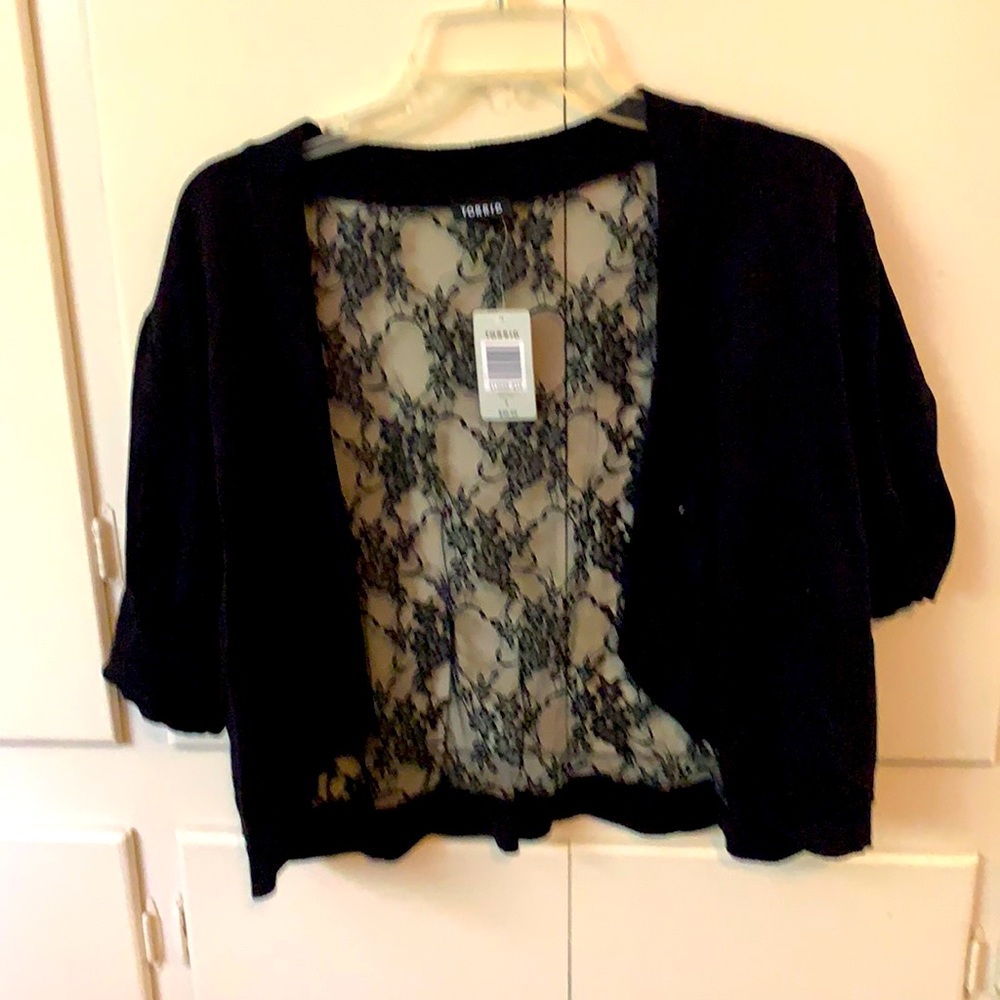 Short sleeve black lace shrug